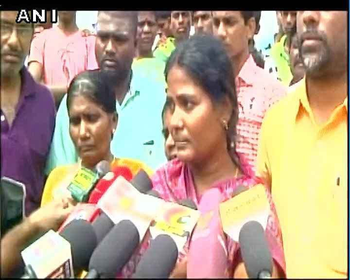 फेसबुक पर छेड़छाड़ कर बनायी गयी न्यूड तसवीर पोस्ट किये जाने से आहत लड़की ने दी जान