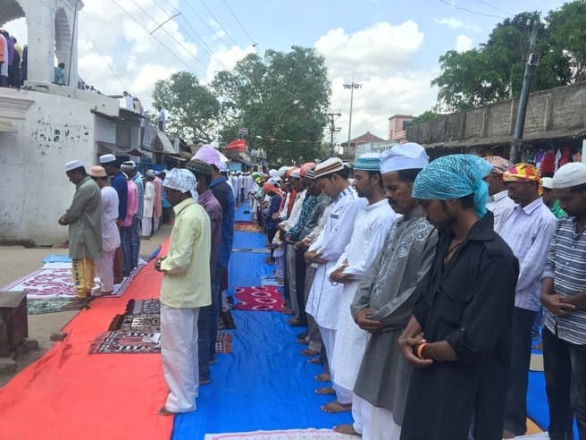 अलविदा जुमा: मसजिदों में की गयी थी विशेष व्यवस्था