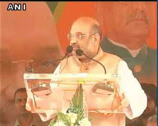 सपा ने यूपी में ''लॉ ऐंड ऑर्डर'' को ''लो और ऑर्डर करो'' बना दिया: अमित शाह