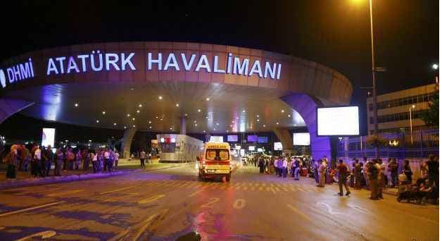 इस्तांबुल हवाई अड्डे पर धमाके करने वाले बंधक बनाने की फिराक में थे : रिपोर्ट