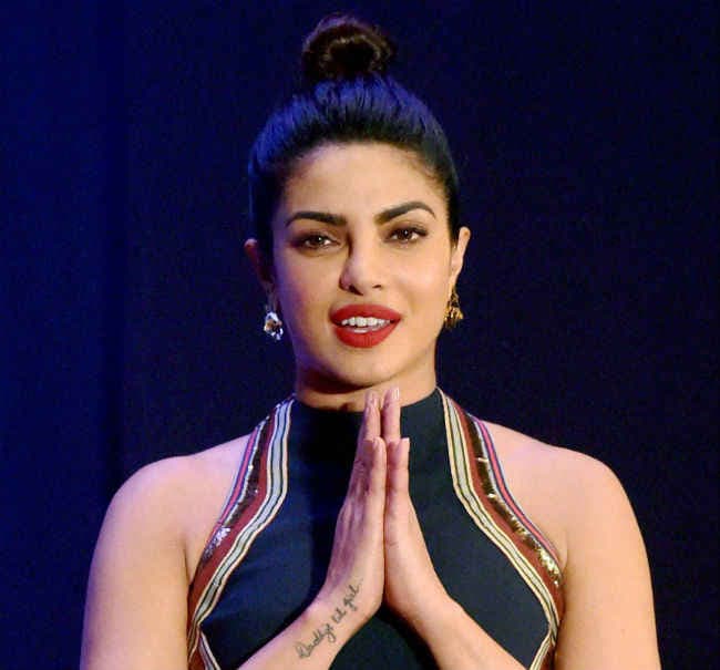 मुझे सिर्फ दिखने के लिए हिंदी फिल्म करने की जरुरत नहीं: प्रियंका चोपड़ा