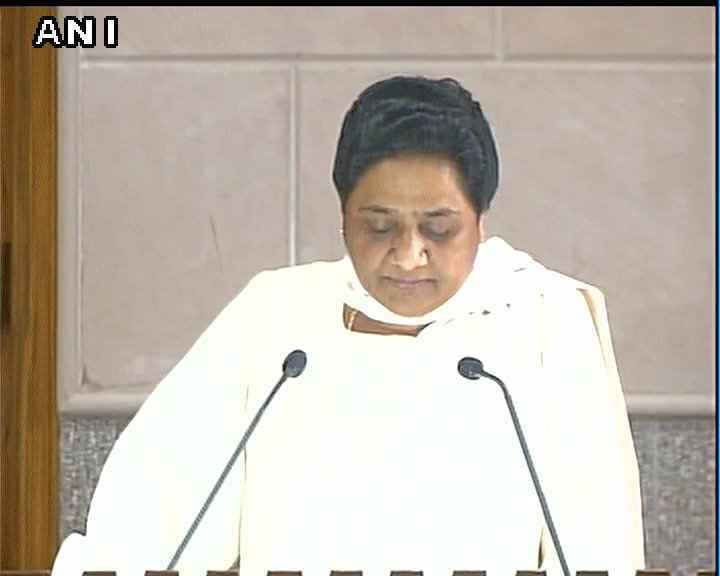 मायावती ने कहा, यूपी में BJP और SP के बीच सांठ-गांठ