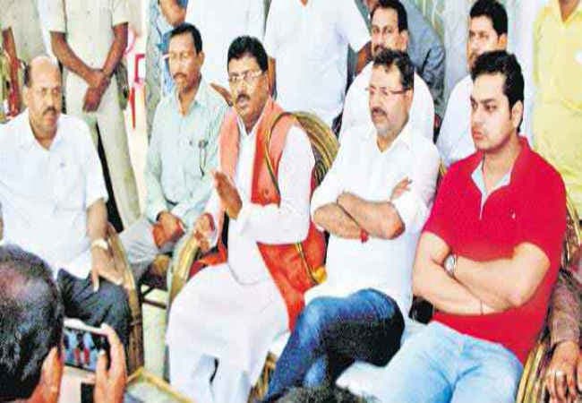 झारखंड : नाबालिग से शादी पर भाजपा गंभीर, पुलिस से बच रहा ताला मरांडी का बेटा