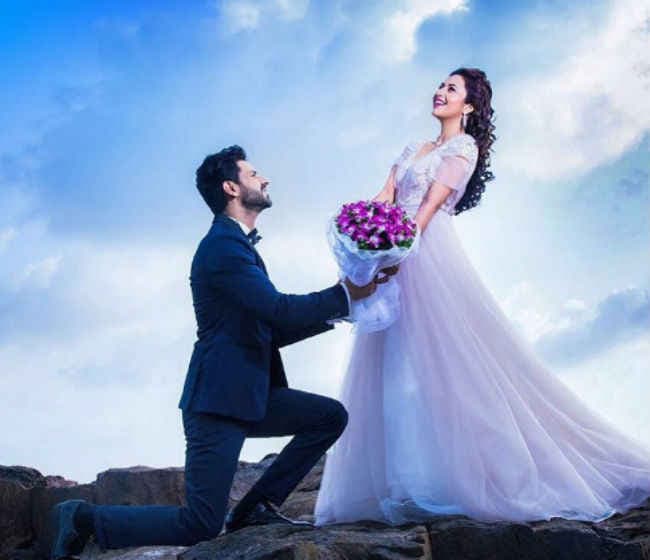 विवेक ने खोला दिव्‍यांका संग पहली डेट का राज, देखें वीडियो