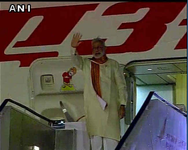 चार अफ्रीकी देशों की पांच दिवसीय यात्रा पर रवाना हुए पीएम मोदी