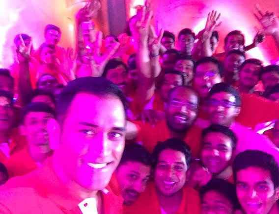 35 के हुए धौनी, प्रशंसकों  और साथियों ने दी शुभकामनाएं