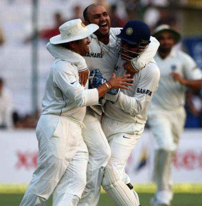 सहवाग की अनोखी मांग, धौनी के जन्‍मदिन को राष्ट्रीय ''हैलीकाप्टर'' दिवस घोषित की जाए