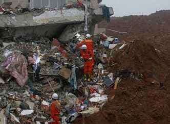 चीन के शिंजियांग प्रांत में भूस्खलन, 35 लोगों की मौत