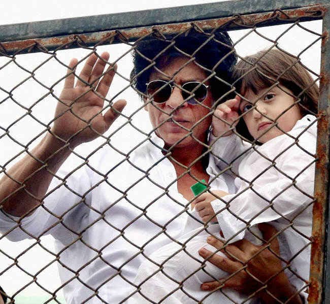 फैंस से मिलना काफी पसंद करते हैं अबराम: शाहरुख खान