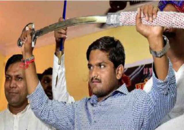 हार्दिक को गुजरात हाई कोर्ट से मिली जमानत, 6 महीने रहेंगे ‘तड़ीपार’