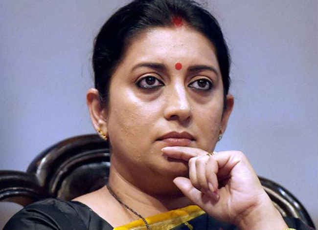 ...जब CBSE चीफ पर स्मृति के फैसले को पीएम मोदी ने नहीं दी मंजूरी