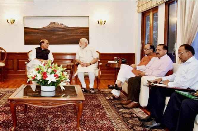 प्रधानमंत्री ने अरुणाचल प्रदेश पर उच्चतम न्यायालय के निर्णय पर वरिष्ठ मंत्रियों के साथ चर्चा की