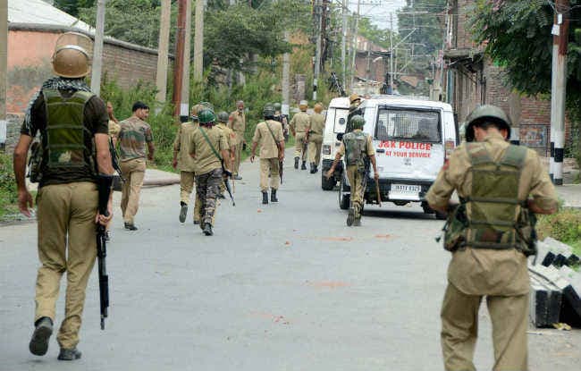 भारत ने पाकिस्तान पर कश्मीर में असंतोष भड़काने का आरोप लगाया