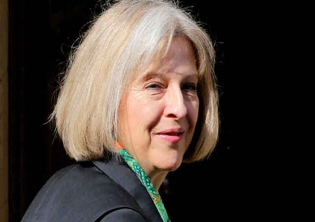 टेरेसा ने कई मंत्रियों को बाहर का रास्ता दिखाया, जॉनसन बने विदेश मंत्री