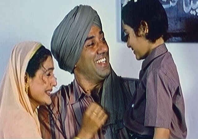 फिल्म "गदर" का बच्चा याद है आपको, अब बनेगा हीरो