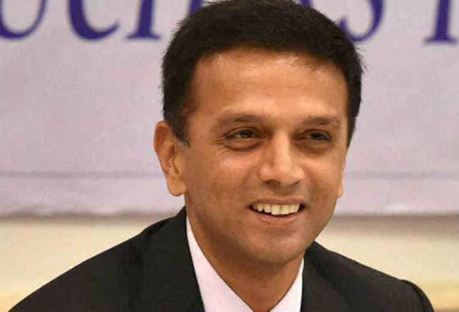 टी20 में गेंदबाजों की तुलना में बल्लेबाजों में अधिक सुधार दिखा : द्रविड़