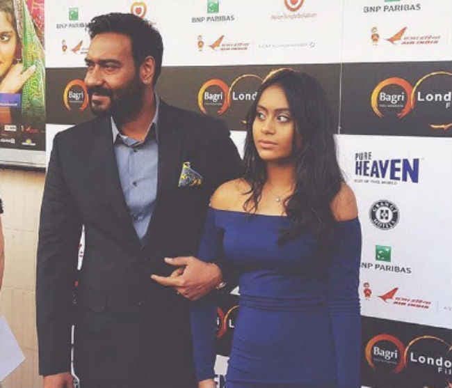 LIFF के रेड कारपेट पर बेटी नायसा संग उतरे अजय देवगन, देखें तसवीरें...