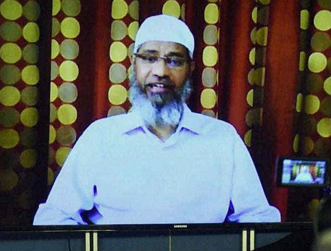 इस साल नहीं होगी जाकिर नाइक की ''घर वापसी'', सरकार पर लगाया गंभीर आरोप