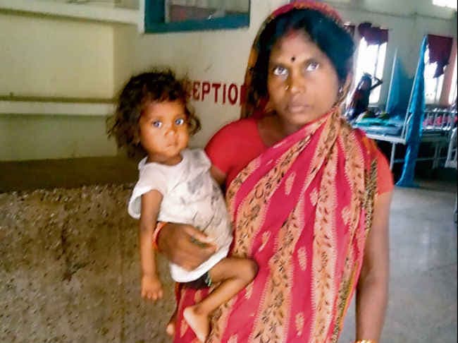 कहानी रोशनी की और नौ लाख अति कुपोषित बच्चों के जीवन का सच