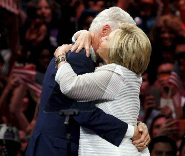 अमेरिका राष्ट्रपति चुनाव : हिलेरी क्लिंटन ने चुनाव सर्वे में बनायी डोनाल्ड ट्रंप पर बढ़त