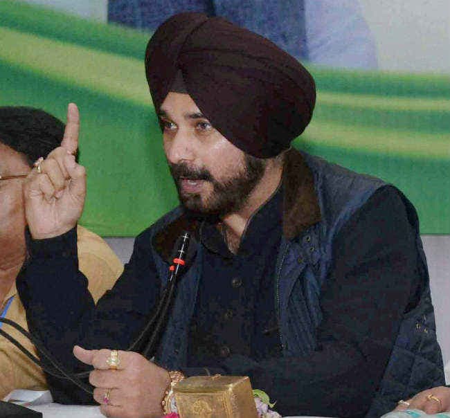 केजरीवाल का मजाक उड़ाने वाला सिद्धू का वीडियो सोशल मीडिया पर वायरल