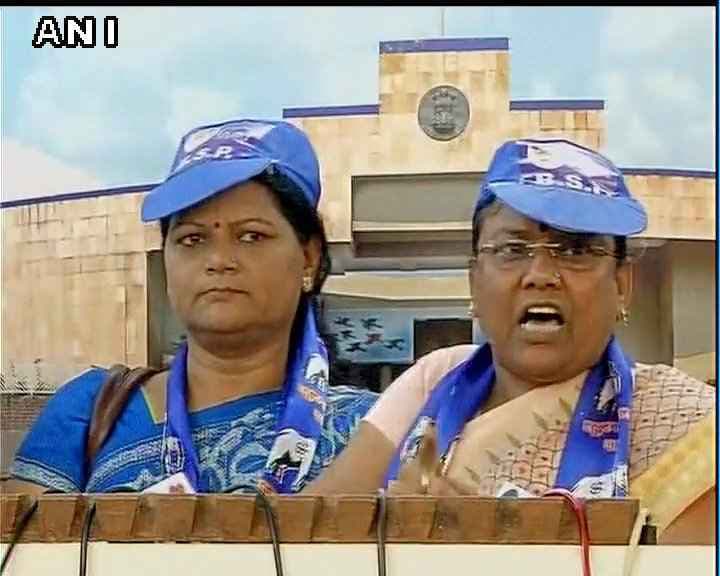 दयाशंकर पर BSP में होड़, किसी ने कहा काटो जुबां, कोई बोला DNA में ‘दोष''