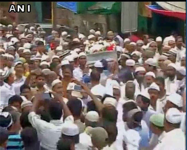 हजारों लोगों ने दी हॉकी के जादूगर मोहम्मद शाहिद को भावभीनी विदाई