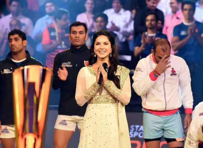 VIDEO: ''प्रो-कबड्डी लीग सीजन-4'' में सनी लियोनी ने गाया राष्‍ट्रगान