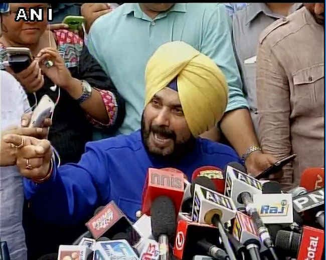 मुझसे कहा गया दूर रहो पंजाब से, मैं अपना वतन कैसे छोड़ दूं : सिद्धू
