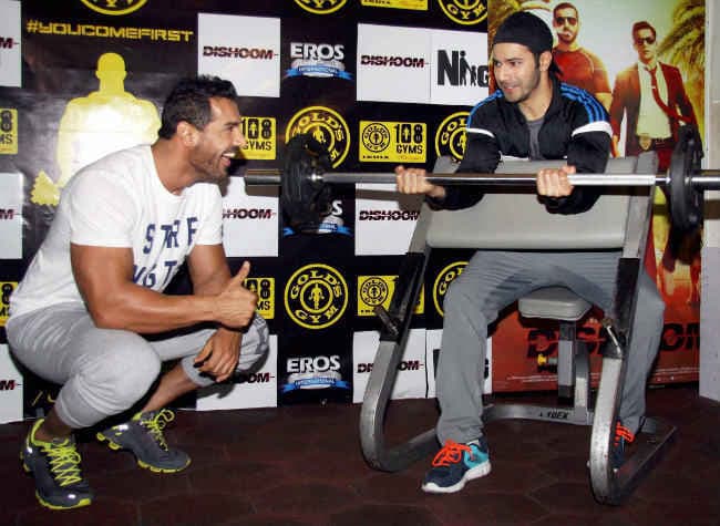 वरुण के साथ डांस करना मुश्किल है : जॉन अब्राहम