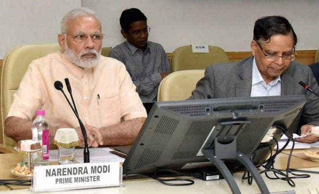 मोदी ने की नीति आयोग के साथ बैठक, दूरदृष्टि वाली कार्ययोजना बनाने को कहा