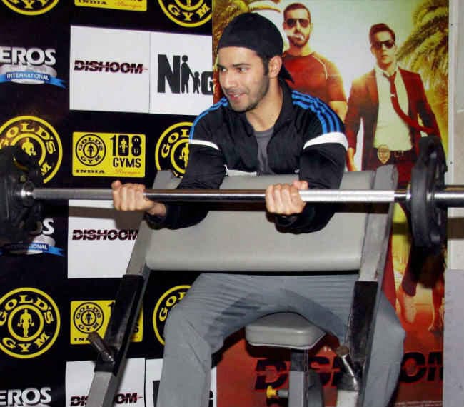 वरुण धवन ने अपने पिता और भाई को लेकर खोला ये राज ?