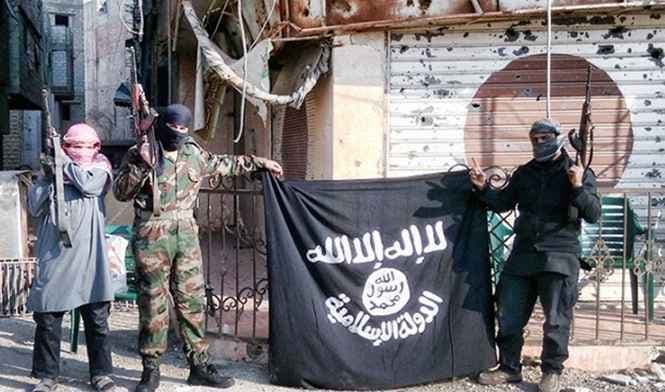 आईएस ने सीरिया के एक गांव में 24 लोगों को मौत के घाट उतारा