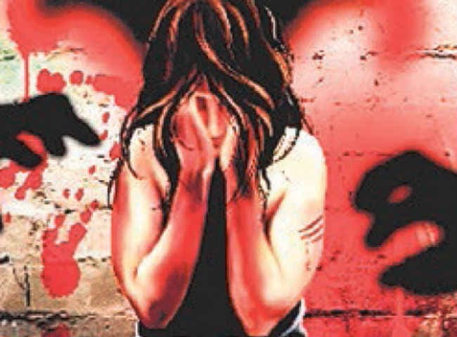 मॉडल से दुष्कर्म व ब्लैकमेल करने का मामला, टॉलीवुड अभिनेता गिरफ्तार