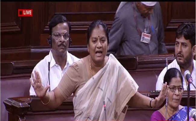 संसद LIVE : कल राज्यसभा में पेश होगा ‘जीएसटी बिल’, भाजपा ने सांसदों को व्हिप जारी किया