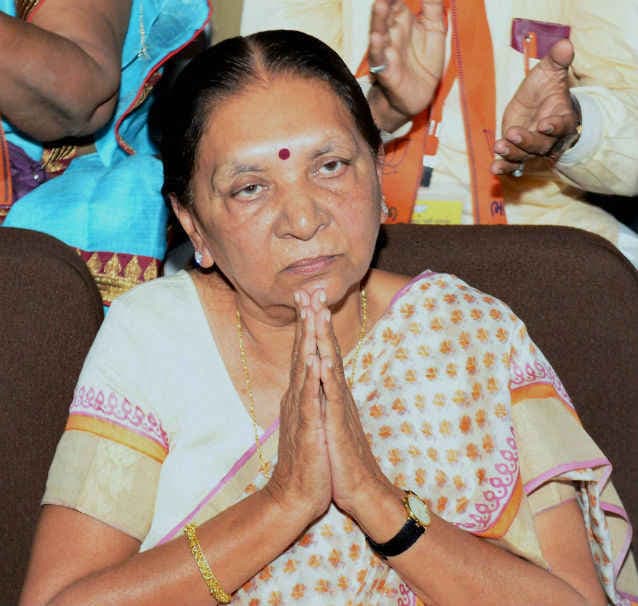आनंदीबेन पटेल का गुजरात के सीएम पद से इस्तीफा मंजूर, अमित शाह दौड़ में नहीं