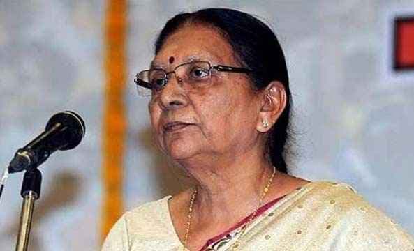 गुजरात की मुख्यमंत्री ने राज्यपाल को सौंपा इस्तीफा,  अब कौन होगा गुजरात का उत्तराधिकारी ?