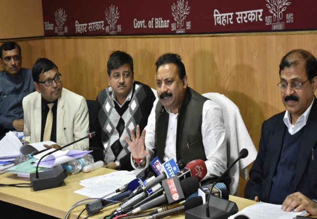 बिहार सरकार व्याख्याता की बहाली मामले में विधिक सलाह लेगी