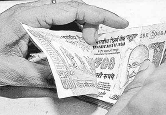 90 हजार के जाली नोटों के साथ एक गिरफ्तार