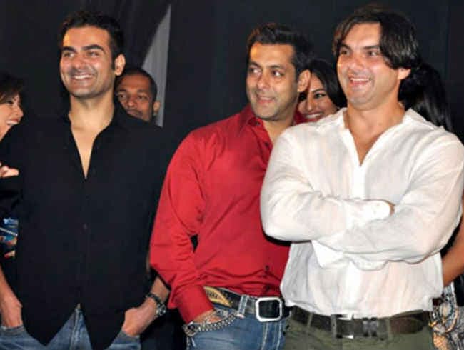 VIDEO: ''फ्रीकी अली'' के ट्रेलर लॉन्‍च के मौके पर एकमंच पर होंगे तीनों खान भाई