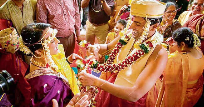 स्टार्टअप : शादी का टिकट खरीद कर देश-विदेश की शादियों में शिरकत करें