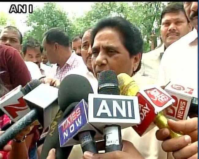 प्रधानमंत्री के दलित प्रेम पर मायावती ने साधा निशाना, पूछा, अचानक आंख क्यों खुली?