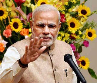 पीएम मोदी ने लगाई सांसदों की क्लास, कहा- मोबाईल पर कम बात करें