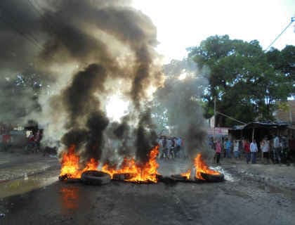 बिहार के गोपालगंज में दवा व्यवसायी की गोली मारकर हत्या, बवाल और तोड़फोड़