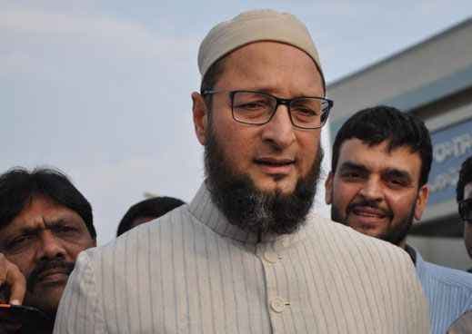 देश के मुसलमानों की हालत बद से बदतर , बहस के लिए तैयार : ओवैसी