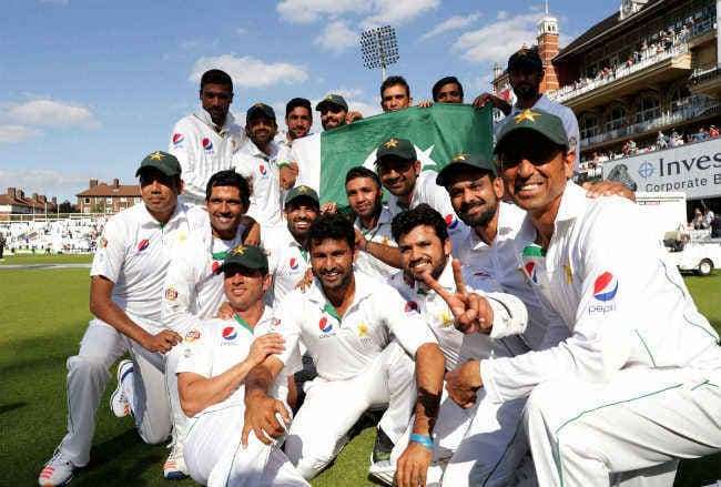 पाक ने अंतिम टेस्‍ट में इंग्‍लैंड को 10 विकेट से रौंदा, देश को 70वें स्वतंत्रता दिवस का तोहफा दिया