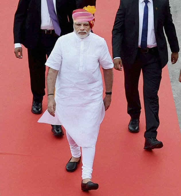 सामाजिक बुराइयों से कठोरता से निबटे जाने की जरूरत : मोदी