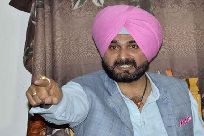 नवजोत सिंह सिद्धू की केजरीवाल की आम आदमी पार्टी से सीएम पद पर नहीं बनी बात