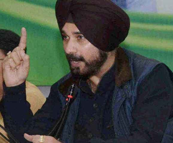 सिद्धू को लेकर कयासों का दौर जारी, आप बोली उनको करना है फैसला
