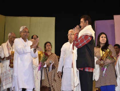 लालू और नीतीश ने देखा शत्रुघ्न सिन्हा का नाटक